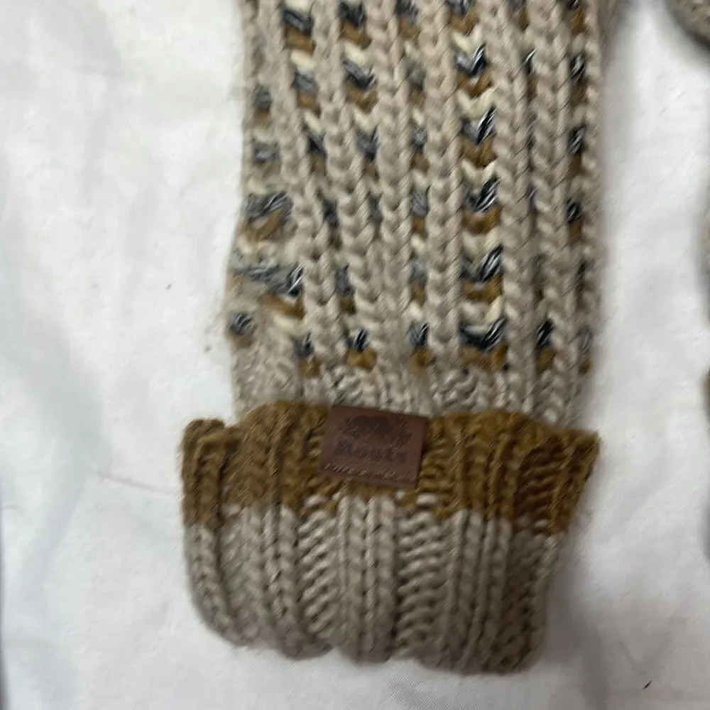 Roots Canada‎ Beige/Tan Chunky Knit Pom Pom Wool Blend Hat And Mittens.